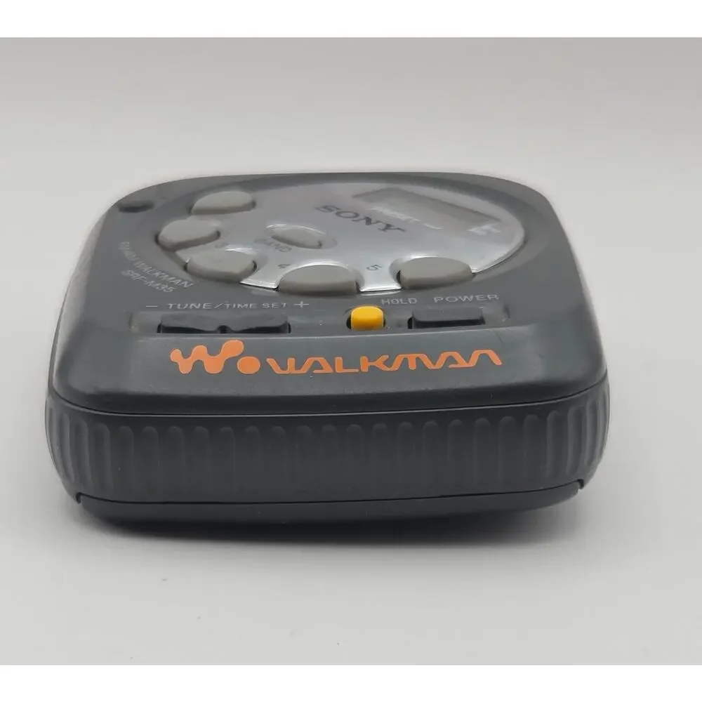 Sony SRF-M35 FM / AM Digital Walkman Radio Portable Tested Works Gray